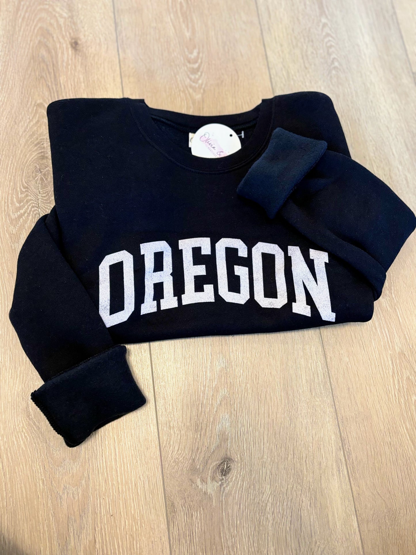 Explore comfort and style with our "Oregon" Fleece Pullover. Designed for a relaxed fit, this remarkably soft pullover is perfect for daily wear and year-round layering! The crewneck sweatshirt features ribbed cuffs and waistband.